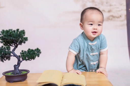 灯塔宝宝脸上小白点